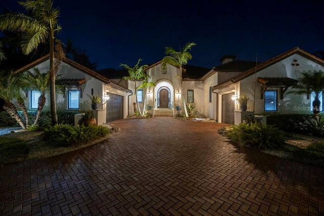 751 34th Avenue Ne, ST PETERSBURG