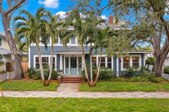 135 6th Avenue Ne, ST PETERSBURG