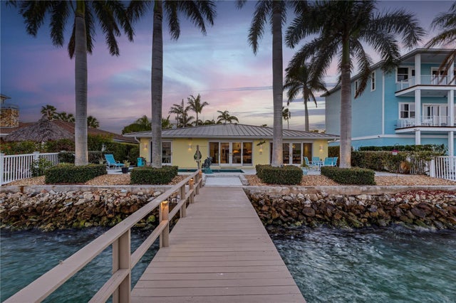 11385 9th Street E, TREASURE ISLAND