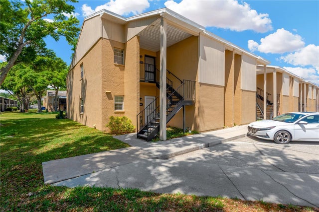 3810 North Oak Drive N71, TAMPA