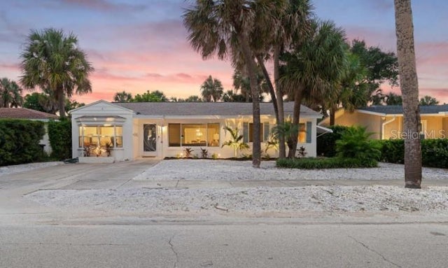 840 Mandalay Avenue, CLEARWATER BEACH