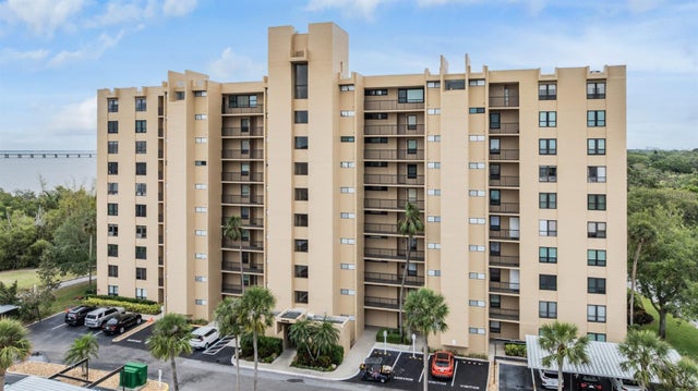 2616 Cove Cay Drive 405, CLEARWATER