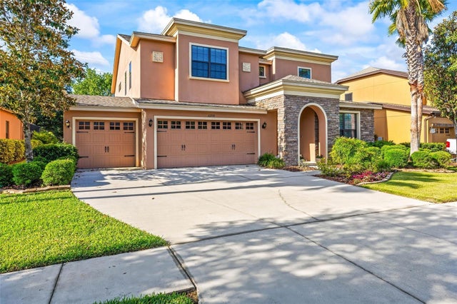 32718 Summerglade Drive, WESLEY CHAPEL