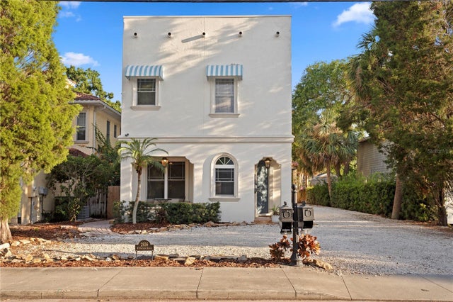 2936 West Knights Avenue A, TAMPA