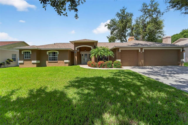 2710 Bent Leaf Drive, VALRICO