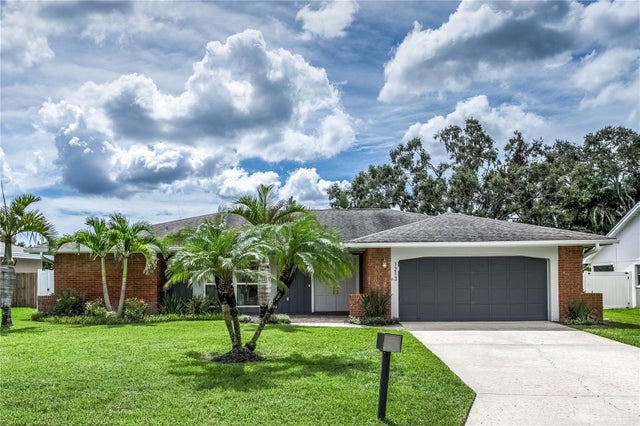 1213 Royal Oak Drive S, DUNEDIN