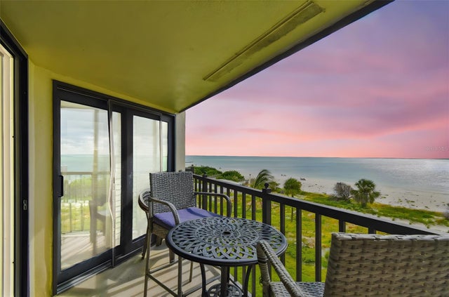 7532 Bayshore Drive 402, TREASURE ISLAND