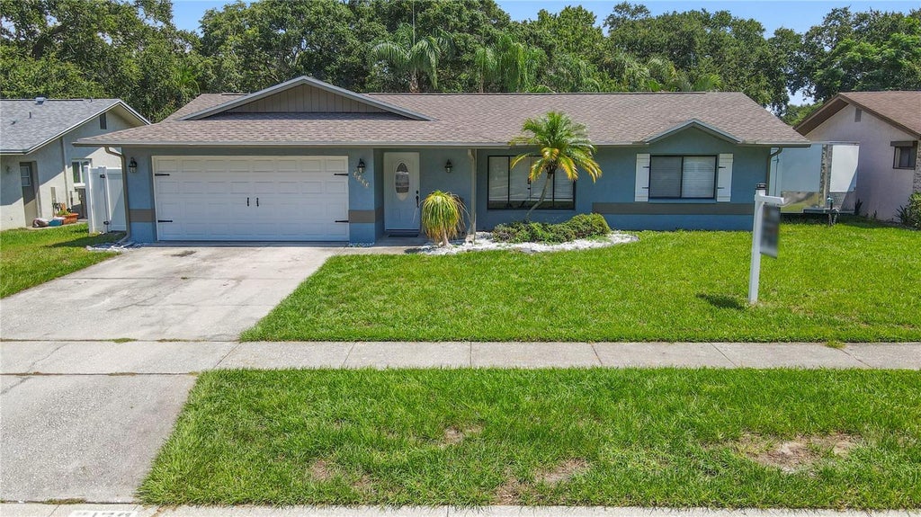2172 Briarway Drive, CLEARWATER Property Listing MLS® U8243946