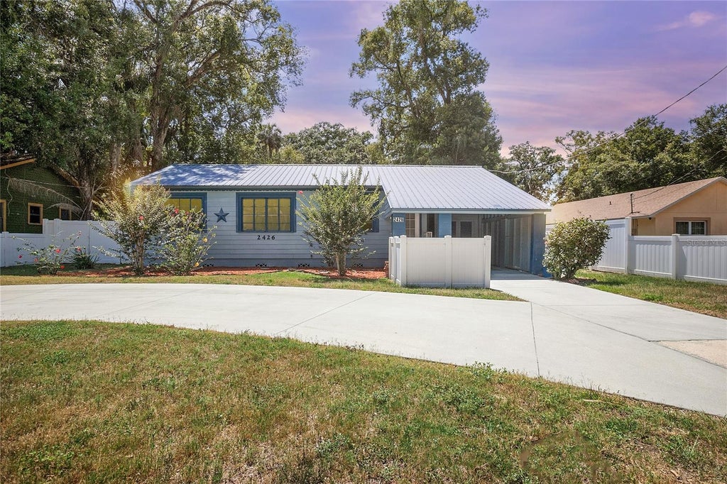2426 Orange Avenue, SANFORD Property Listing MLS® V4936675