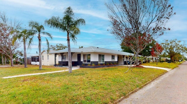 5601 Tangerine Avenue S, GULFPORT