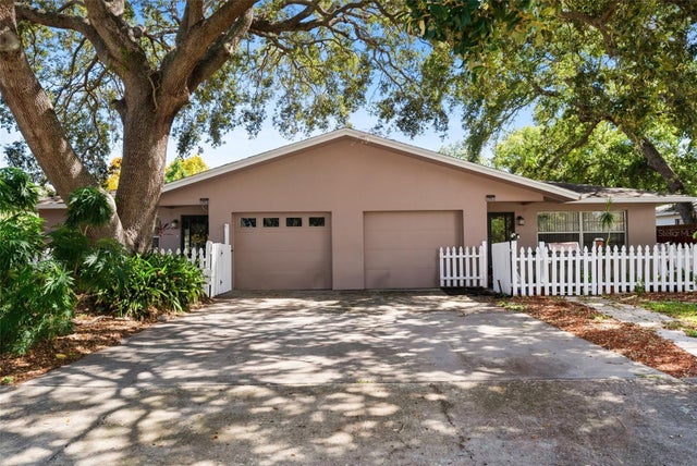 1711 Leonard Drive, CLEARWATER