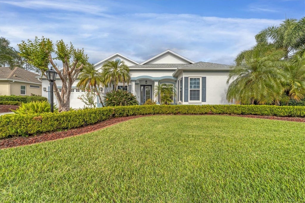 11709 Clubhouse Drive, LAKEWOOD RANCH Property Listing MLS® A4624065