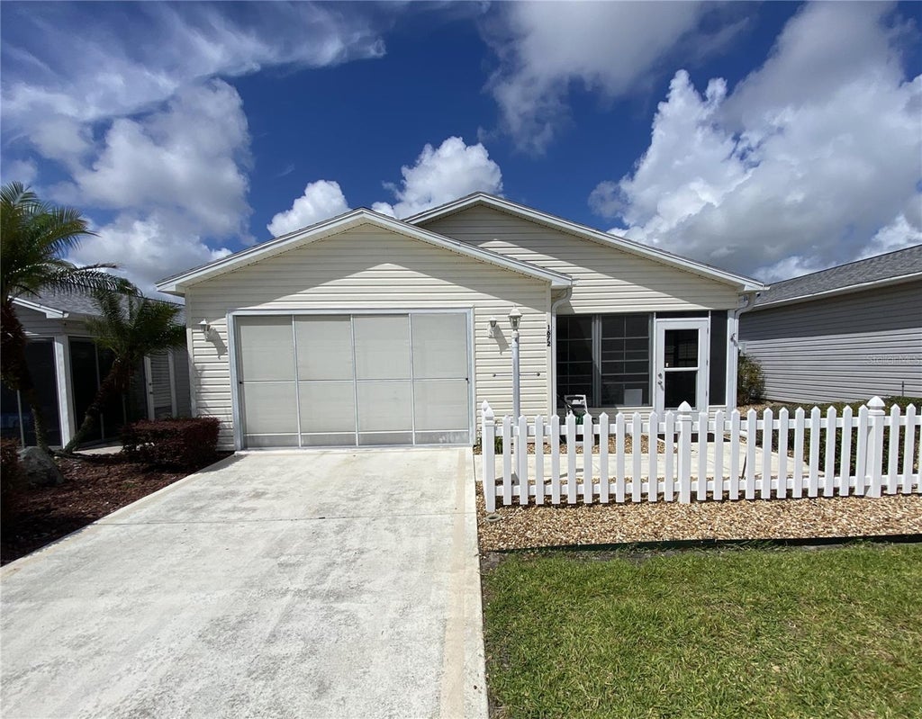 1672 Duran Drive, THE VILLAGES Property Listing MLS® G5087044