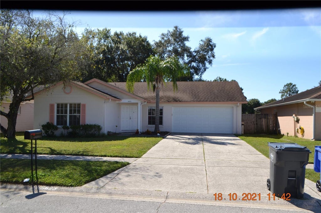 5823 Taywood Drive, TAMPA Property Listing MLS® TB8312421