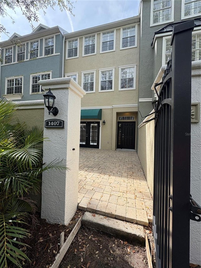 1407 Harbour Walk Road, TAMPA