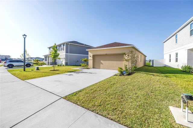 9335 Sandy Bluffs Circle, PARRISH