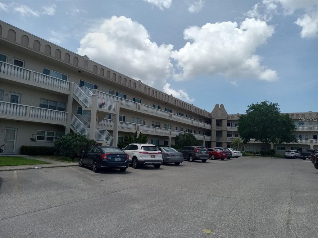 2284 Philippine Drive 73, CLEARWATER Property Listing MLS® U8254601