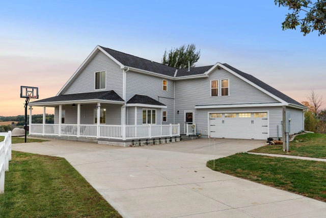 3301 Merrick Place, MISSOURI VALLEY