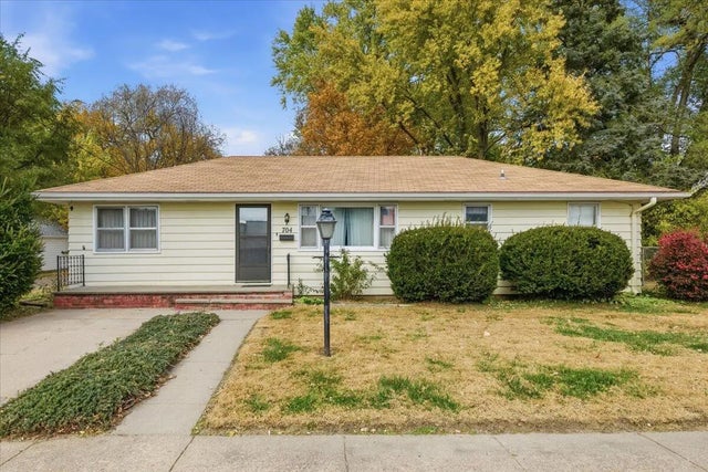 704 Arnold Street, GLENWOOD