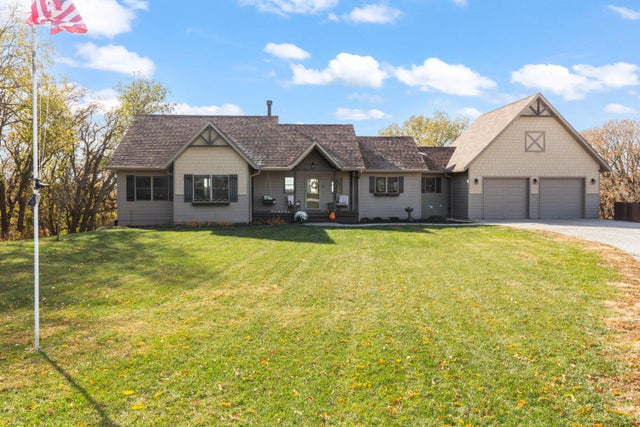 1934 193rd Lane, MONDAMIN