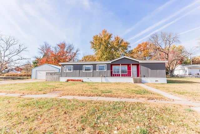 2205 Park Street, HAMBURG