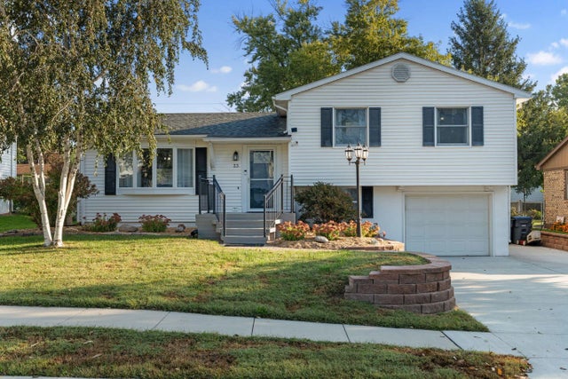 23 Wenwood Circle, COUNCIL BLUFFS