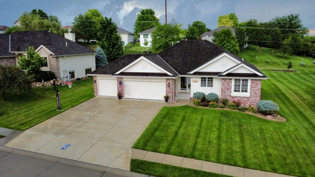 1527 Chestnut Drive, COUNCIL BLUFFS