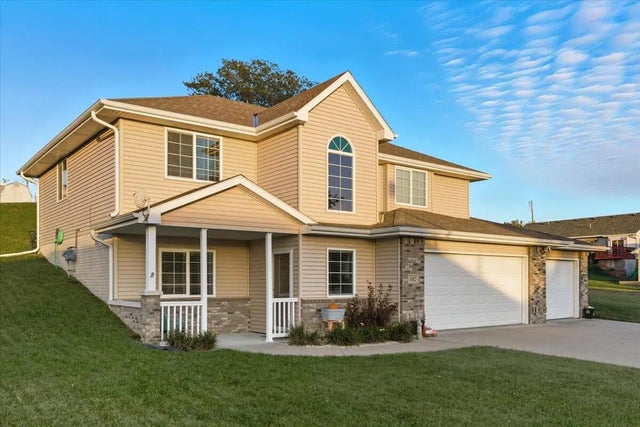 102 Mulberry Circle, NEOLA