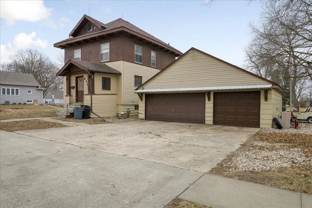 210 6th Street, GRISWOLD