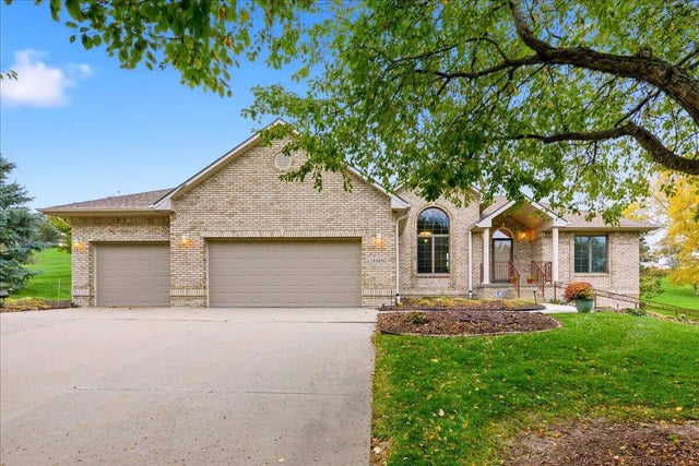 22231 Stoneybrook Drive, COUNCIL BLUFFS