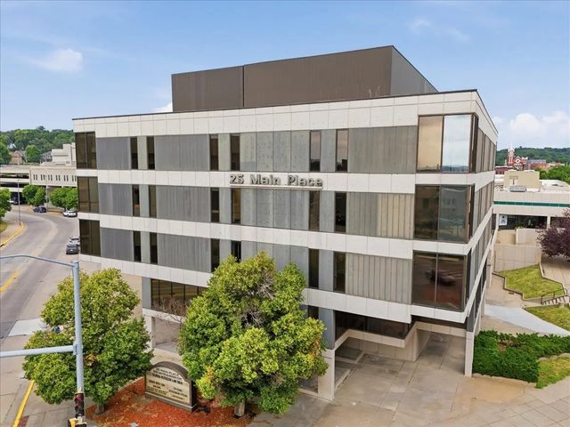 25 Main Place Office Building 300, COUNCIL BLUFFS