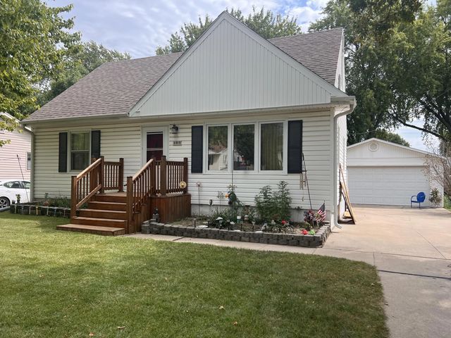 165 Crestmont Drive, COUNCIL BLUFFS