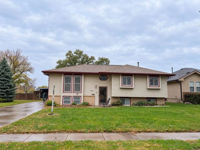 3208 N 11th Street, CARTER LAKE