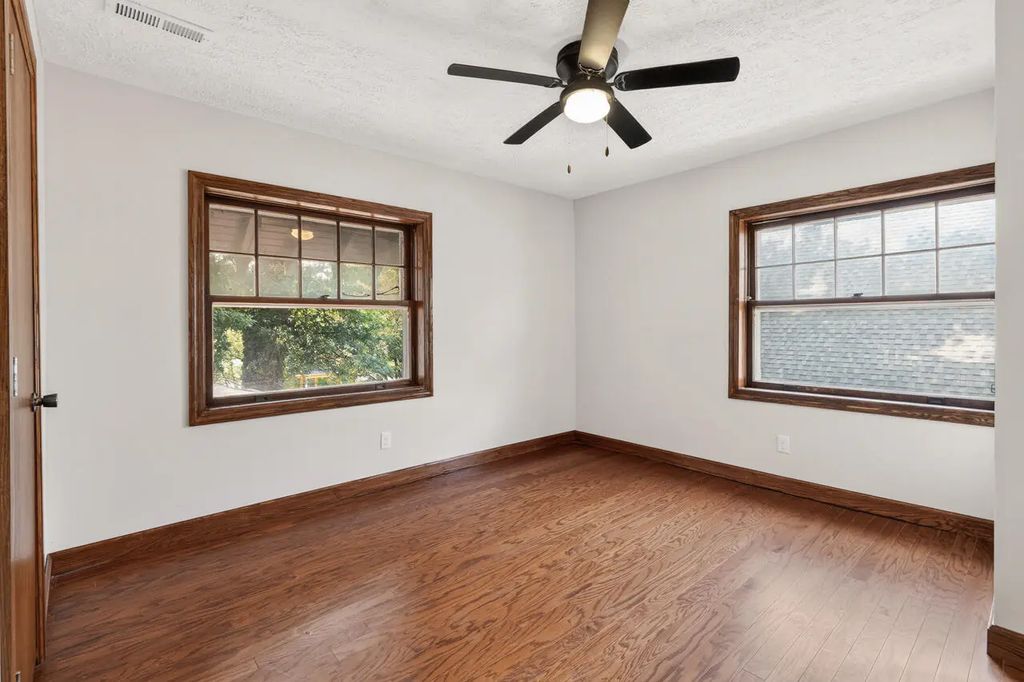 403 Church Street, SHENANDOAH Property Listing: MLS® #26-2326