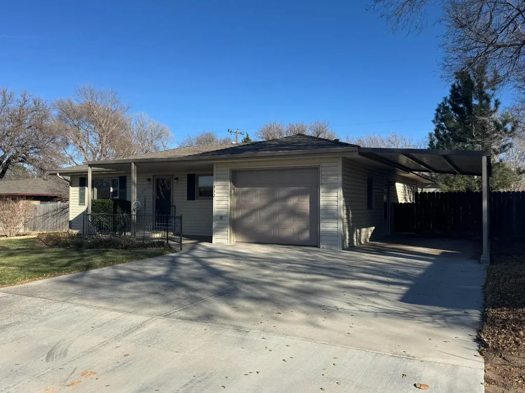 332 Hilltop Street, Elkhart