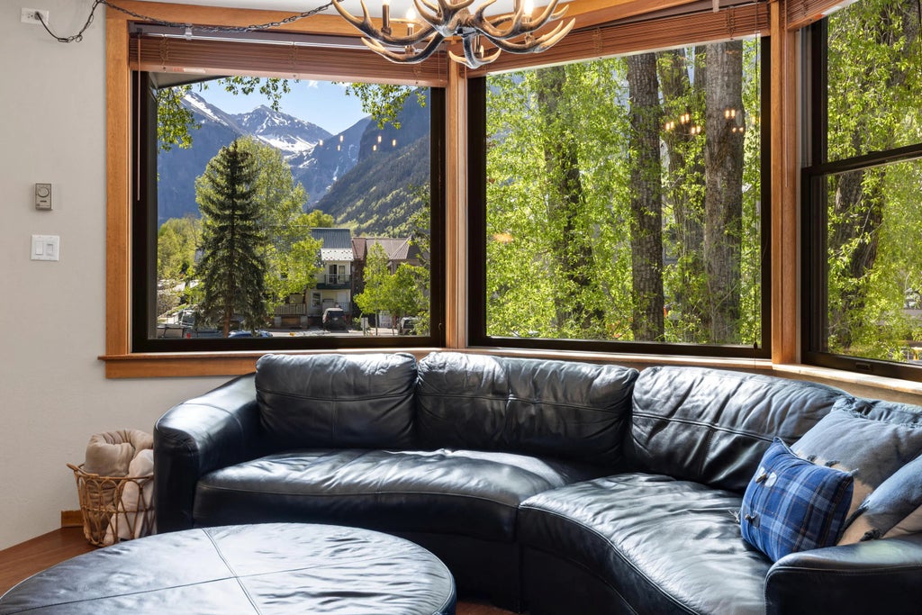 653 W Pacific Avenue, Telluride