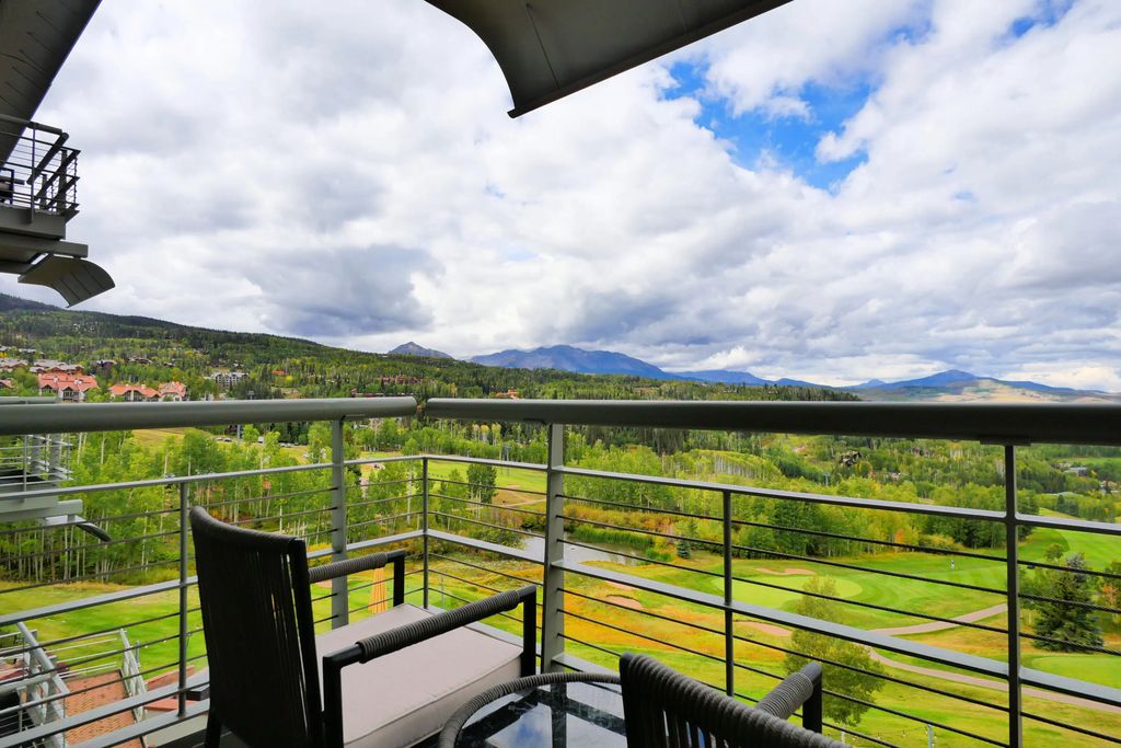 136 Country Club Drive 414, Mountain Village