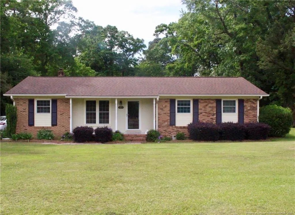 3253 Meadow Road, Lumberton