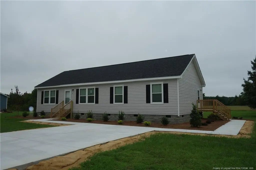 259 E Poplar Street, Bladenboro