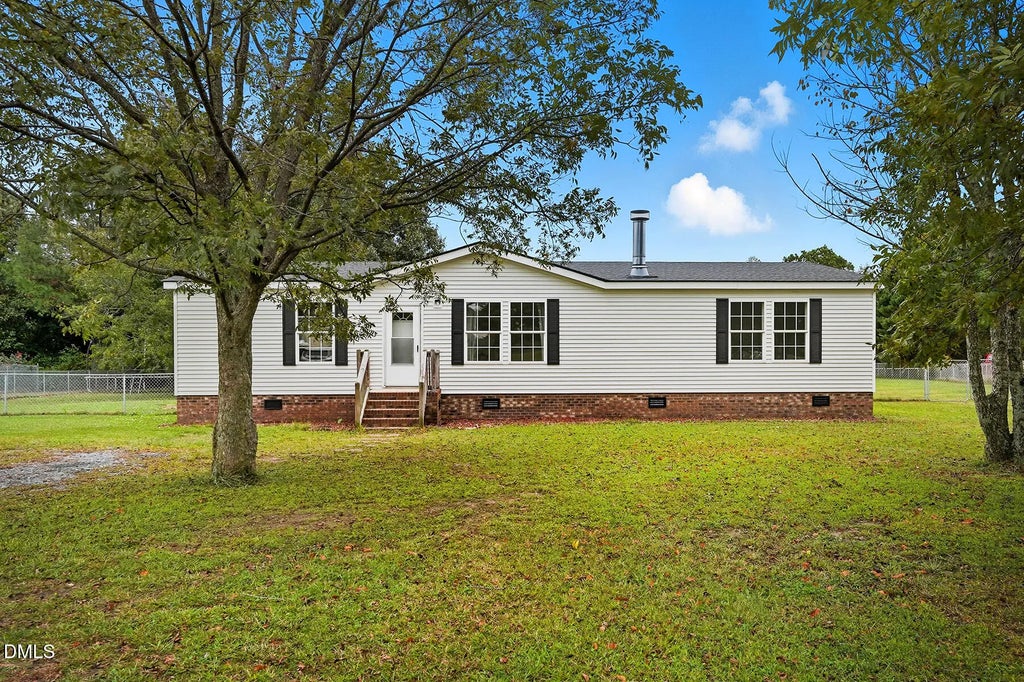87 Holly Branch Lane, Kenly