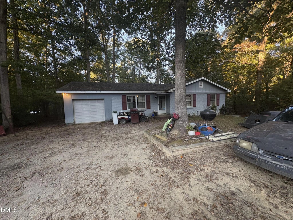 5805 Meadowlark Ln Lane, Raleigh