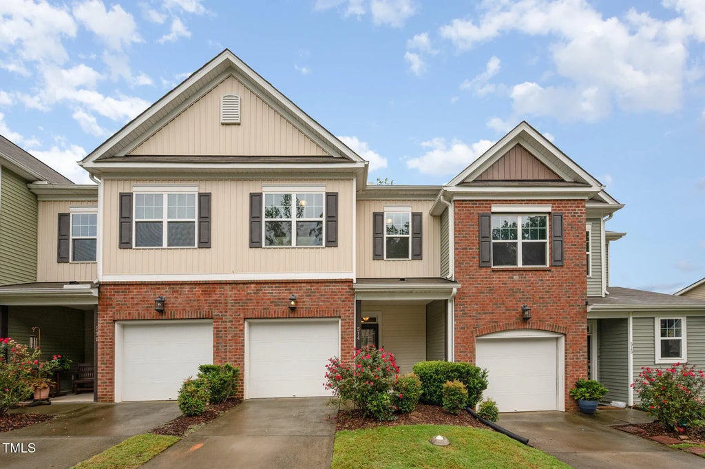 514 Great Eno Path, Hillsborough