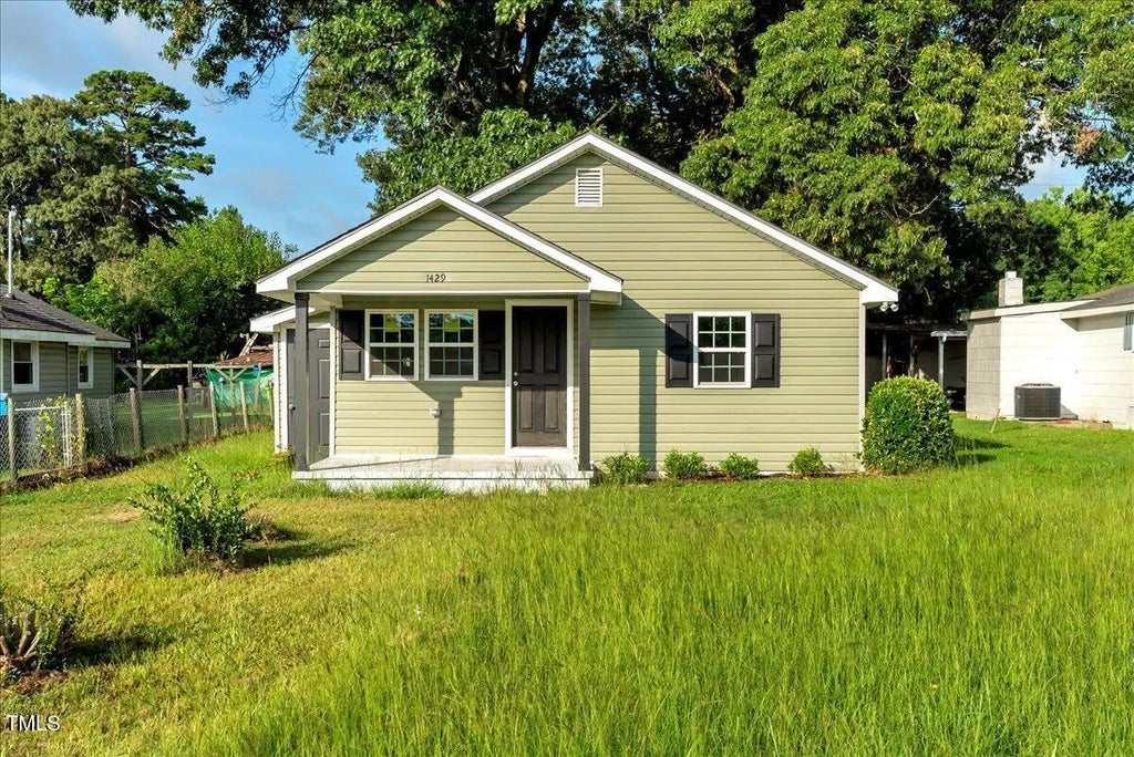 1429 American Legion Road Road, Roanoke Rapids