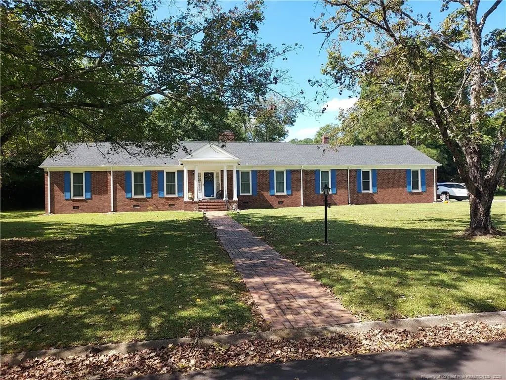 301 Pecan Lane, Laurinburg