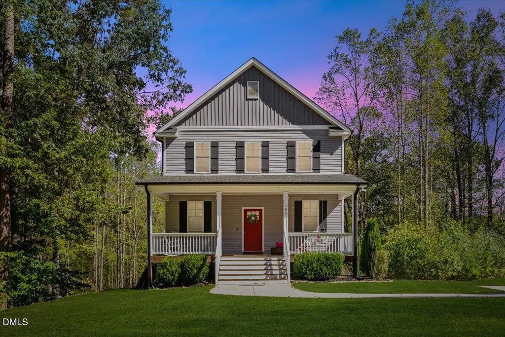 102 Canyon Road, Clayton