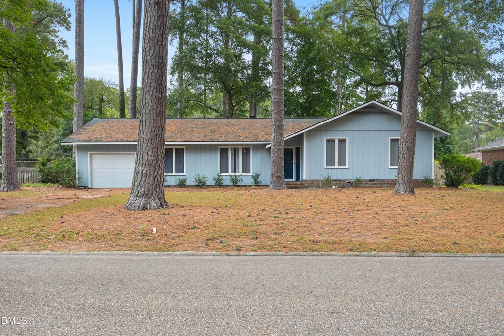 206 Viking Road, Fayetteville