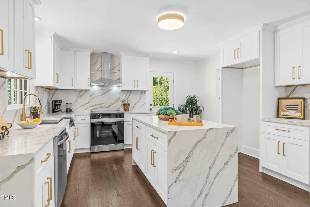 4621 Woodridge Drive, Raleigh