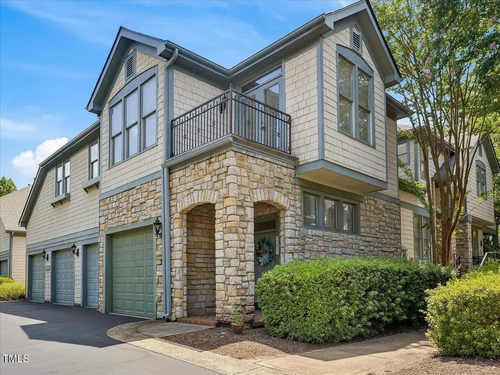 201 Presque Isle Lane, Chapel Hill