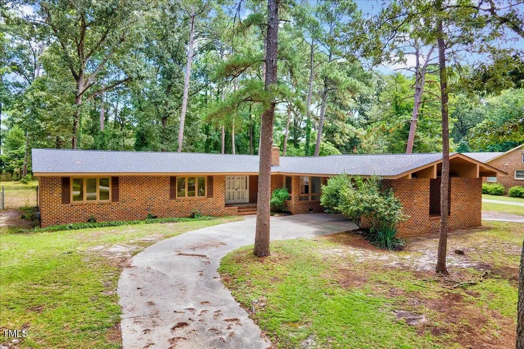 2585 Cabin Branch Road, Kinston