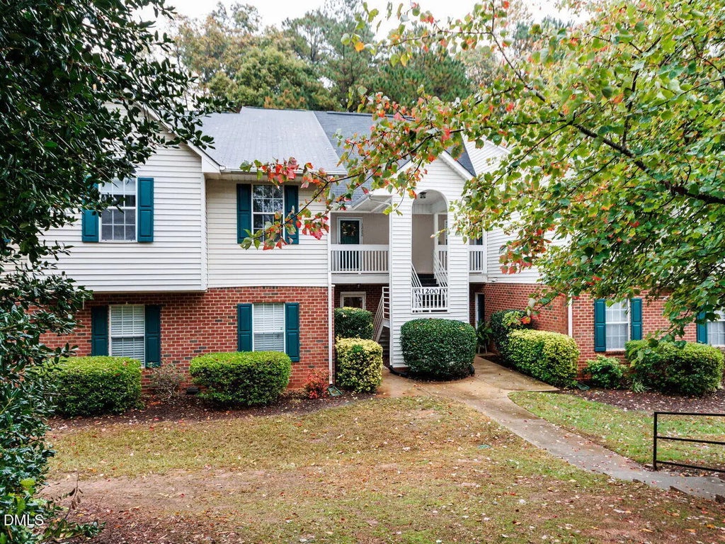 1221 Renshaw Court, Cary